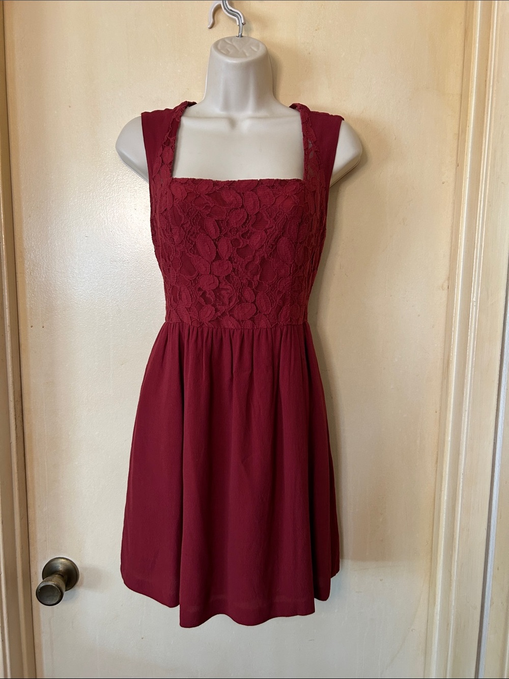Kimchi Blue Brick Red Lace Bodice Mini Dress size 4
